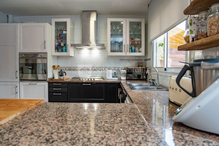 Image No.7-4 Bed Property for sale