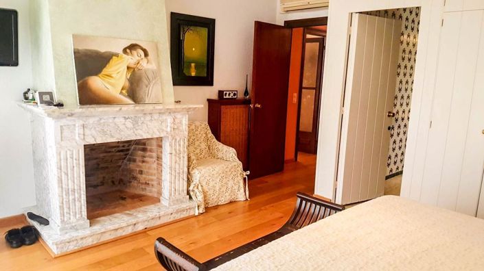 Image No.16-8 Bed Villa for sale