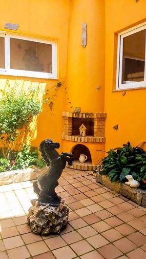 Image No.6-8 Bed Villa for sale