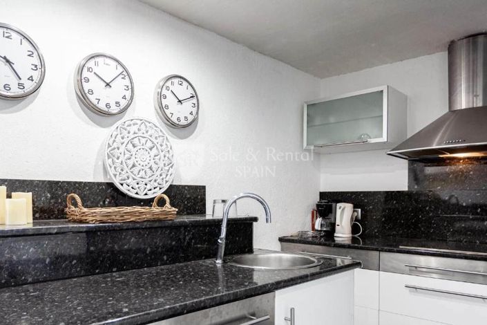 Image No.5-3 Bed Flat for sale