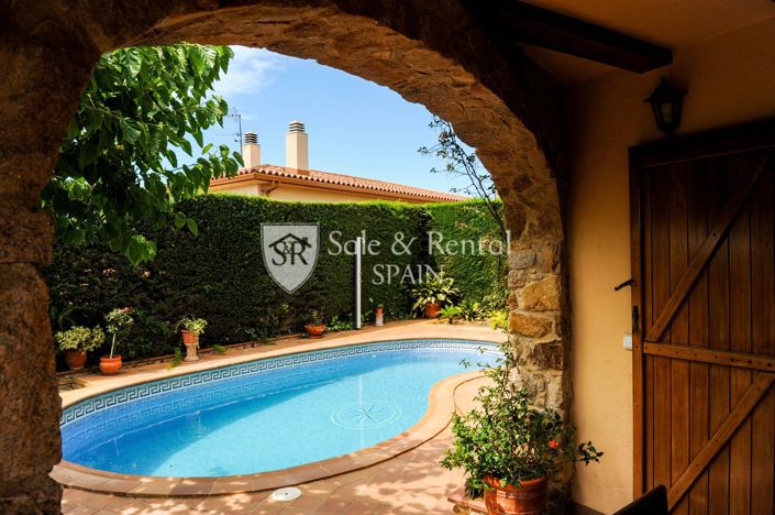 Image No.8-4 Bed Villa for sale