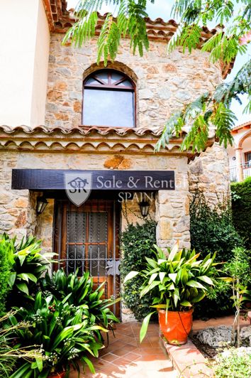 Image No.9-4 Bed Villa for sale