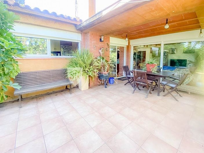 Image No.11-2 Bed Villa for sale