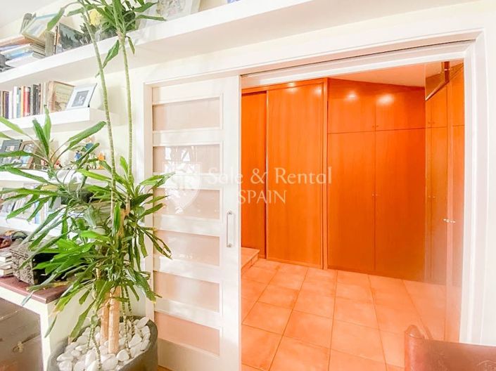 Image No.2-2 Bed Villa for sale