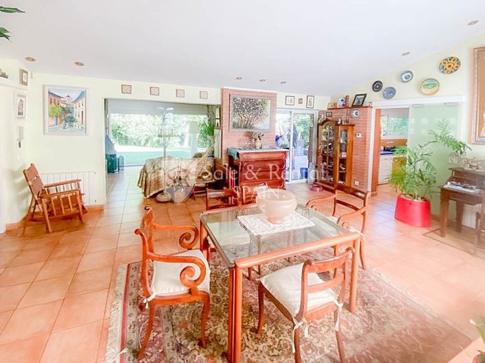 Image No.5-2 Bed Villa for sale