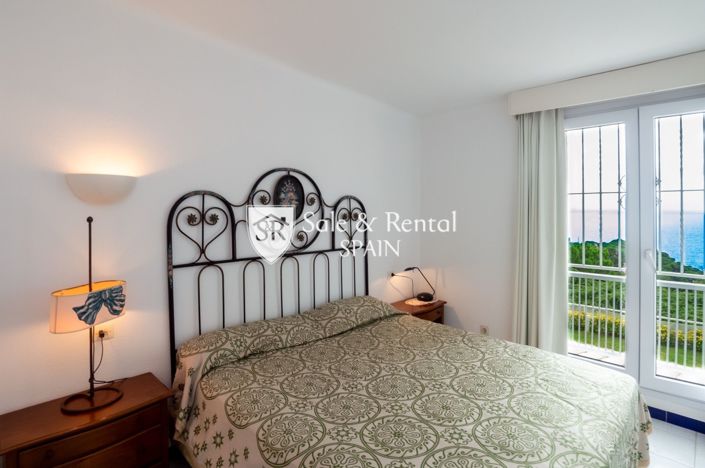 Image No.19-8 Bed Villa for sale