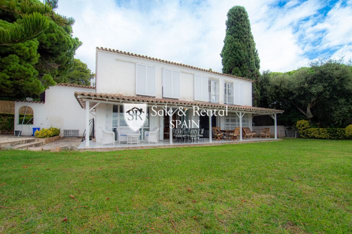 Image No.30-8 Bed Villa for sale