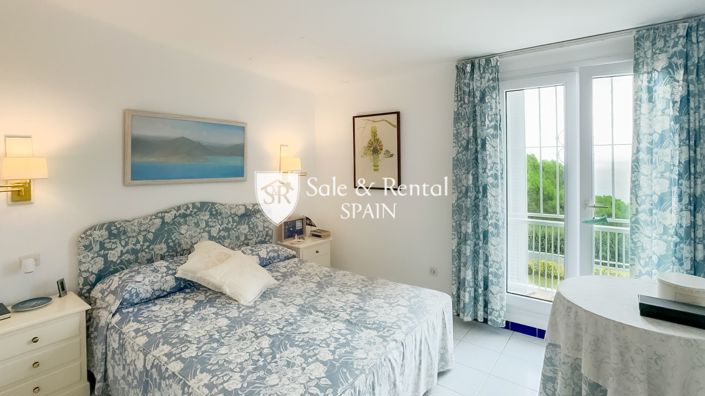 Image No.42-8 Bed Villa for sale