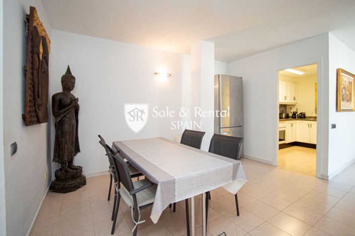 Image No.21-3 Bed Flat for sale