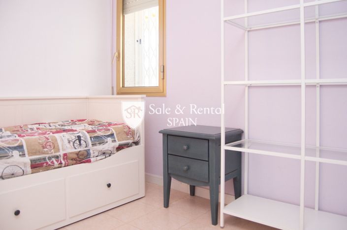 Image No.24-3 Bed Flat for sale