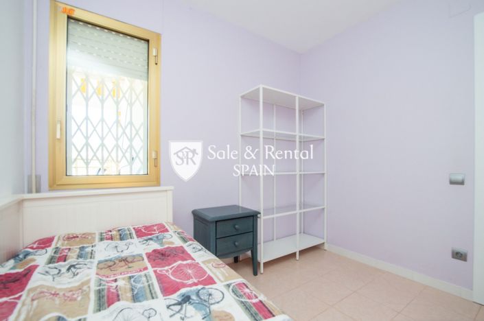 Image No.25-3 Bed Flat for sale