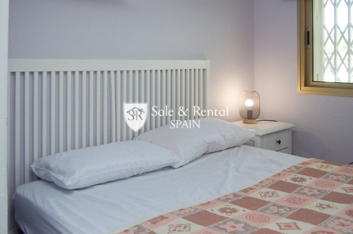 Image No.27-3 Bed Flat for sale