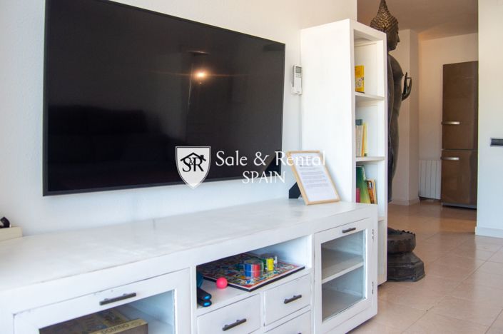 Image No.9-3 Bed Flat for sale