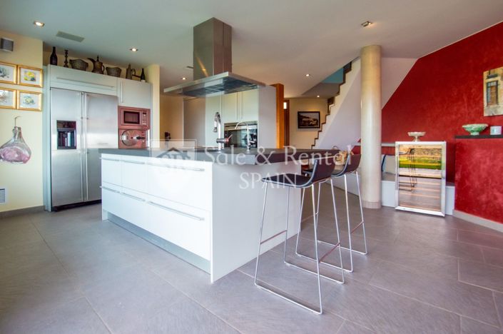 Image No.18-5 Bed Villa for sale