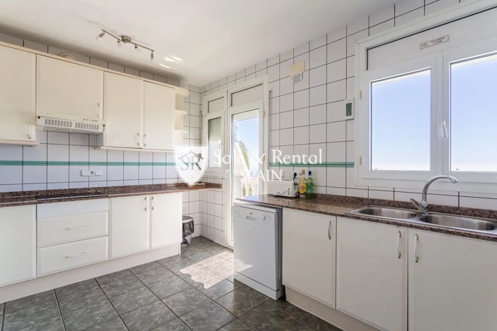 Image No.8-4 Bed Villa for sale