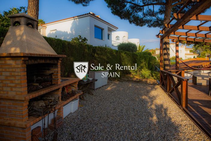 Image No.2-3 Bed Villa for sale