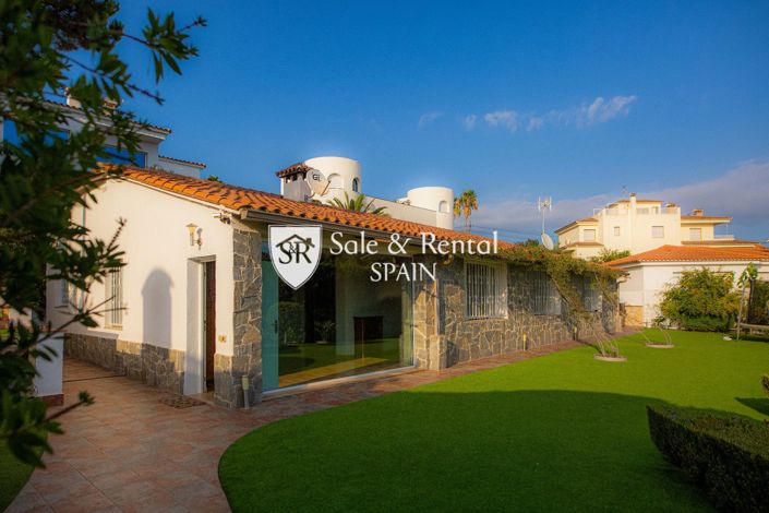 Image No.20-3 Bed Villa for sale