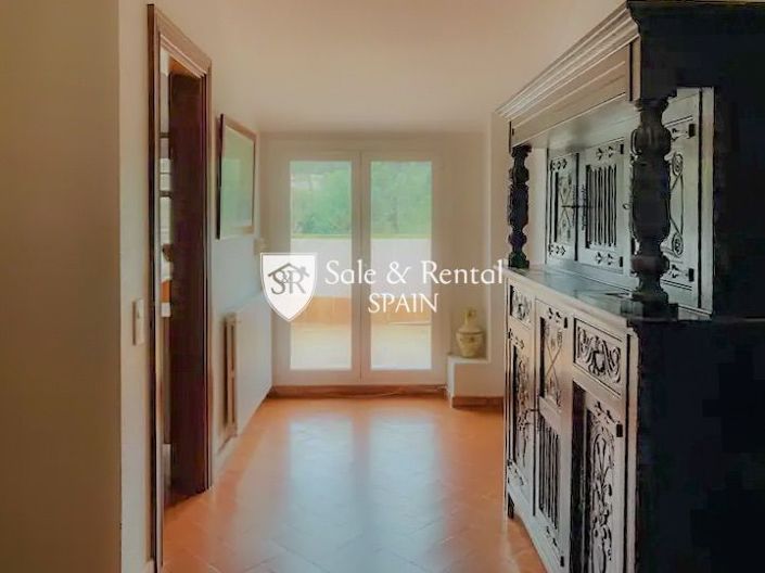 Image No.30-6 Bed Villa for sale