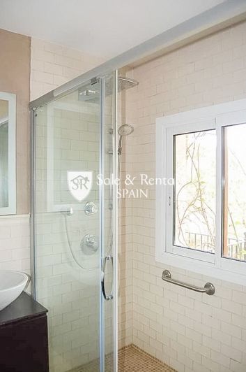 Image No.38-6 Bed Villa for sale