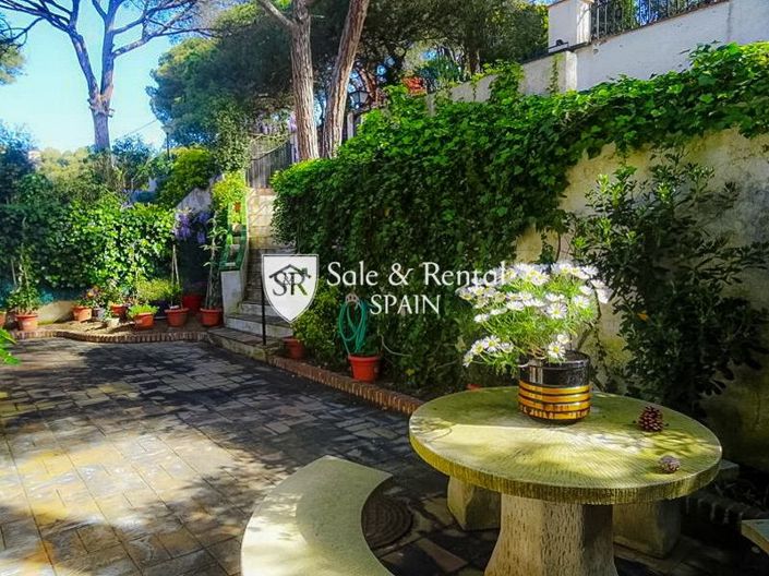 Image No.44-6 Bed Villa for sale