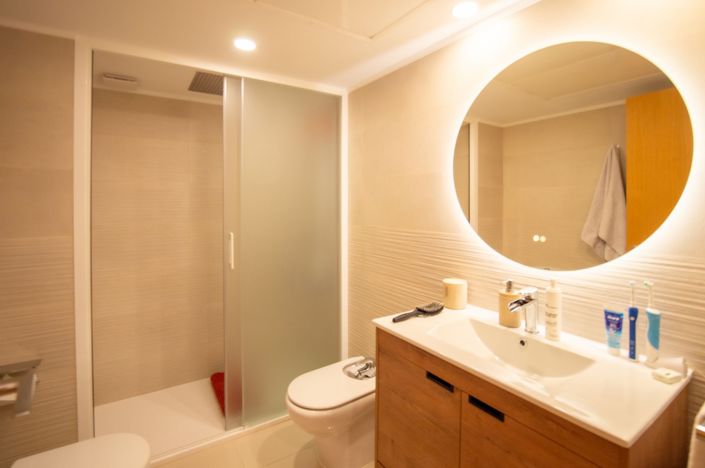 Image No.19-2 Bed Flat for sale