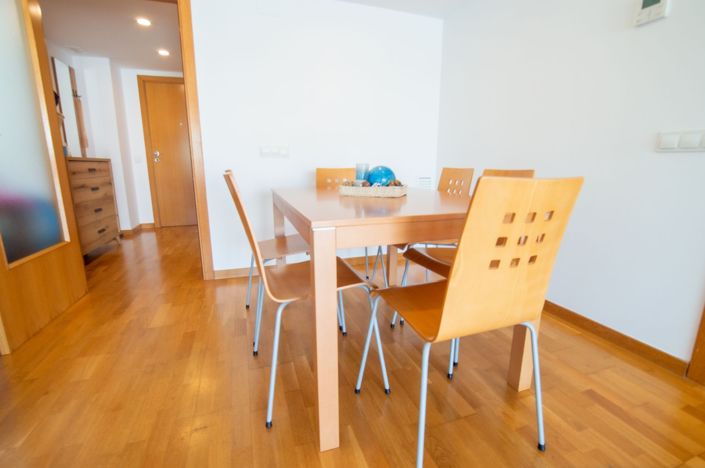 Image No.8-2 Bed Flat for sale