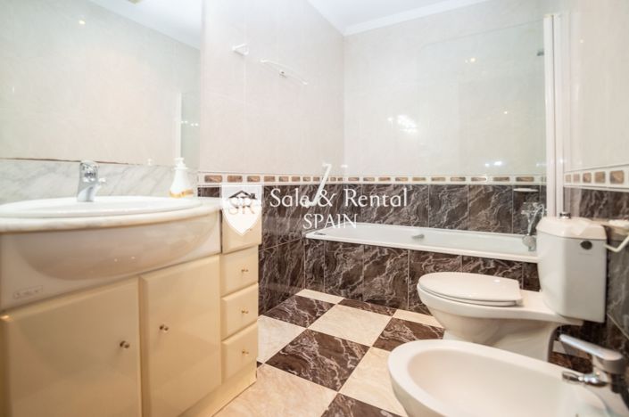 Image No.28-6 Bed Villa for sale