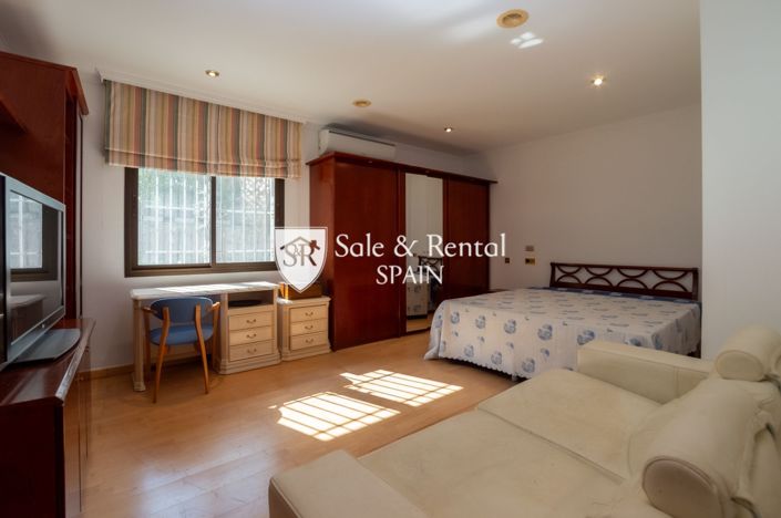 Image No.30-6 Bed Villa for sale