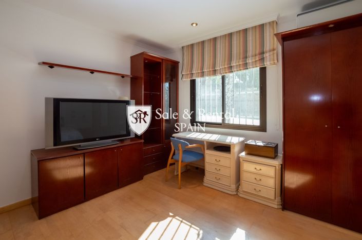 Image No.31-6 Bed Villa for sale