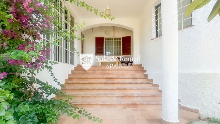 Image No.37-6 Bed Villa for sale