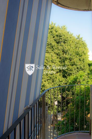 Image No.13-3 Bed Flat for sale