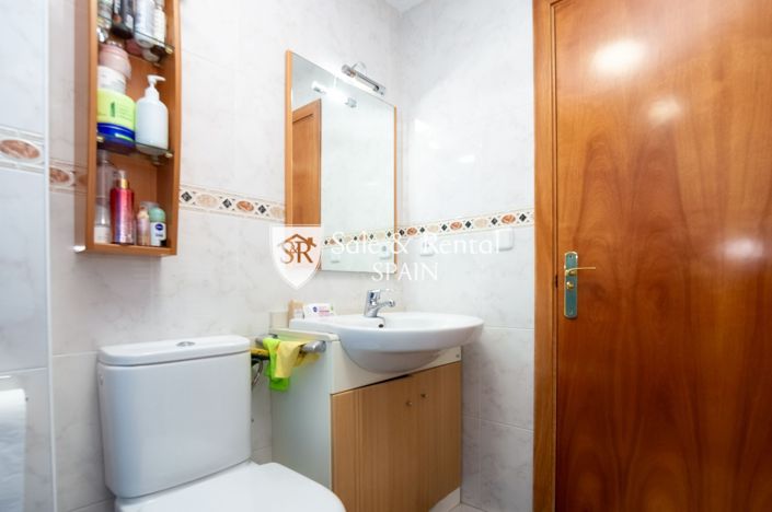 Image No.27-3 Bed Flat for sale