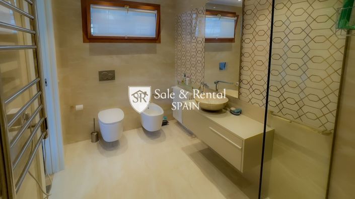 Image No.27-3 Bed Villa for sale