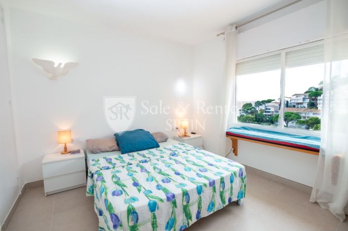 Image No.17-3 Bed Flat for sale