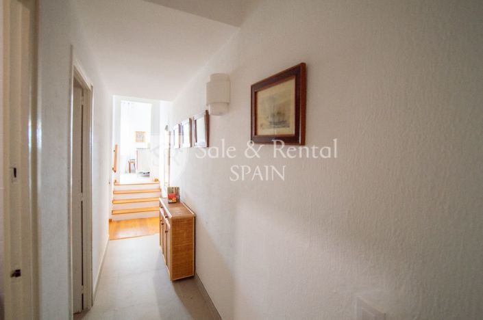 Image No.22-3 Bed Flat for sale