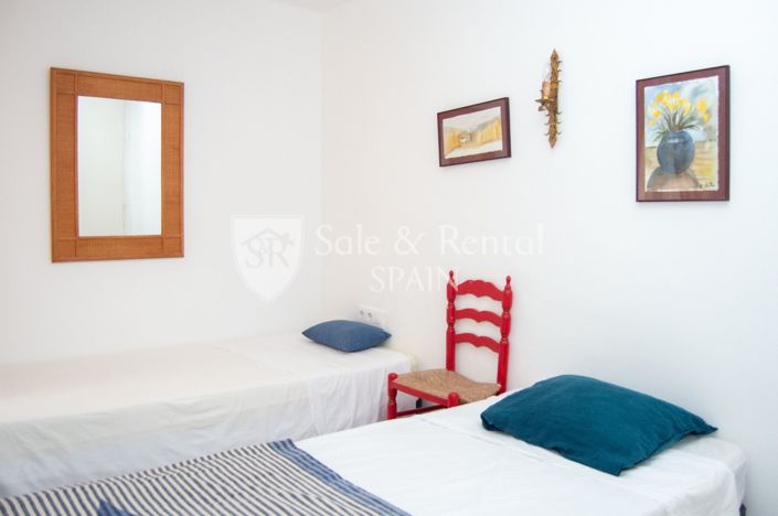 Image No.23-3 Bed Flat for sale