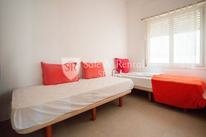 Image No.27-3 Bed Flat for sale