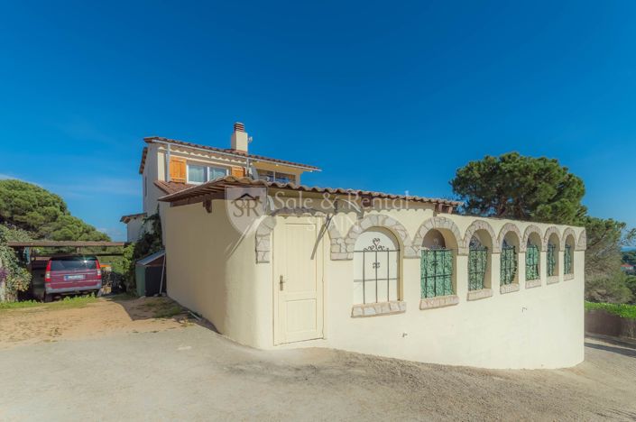 Image No.37-8 Bed Villa for sale