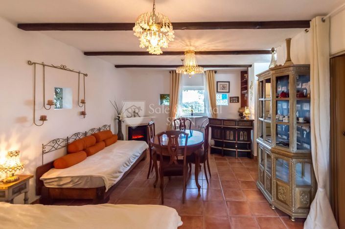 Image No.43-8 Bed Villa for sale