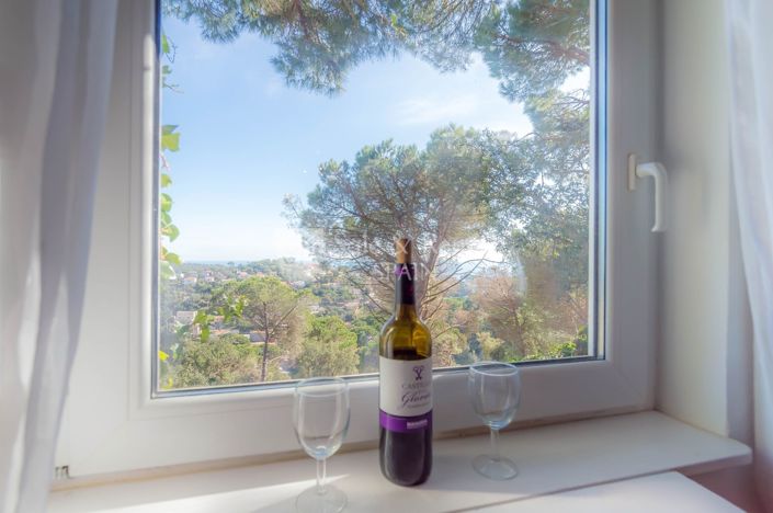 Image No.46-8 Bed Villa for sale