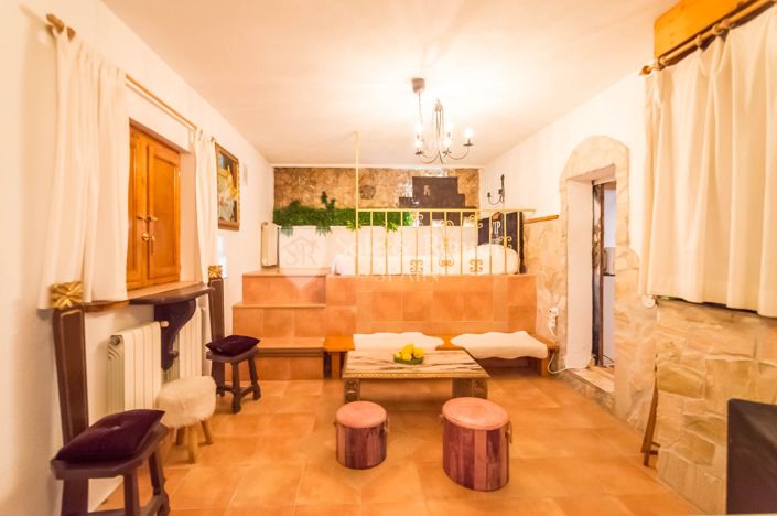 Image No.51-8 Bed Villa for sale