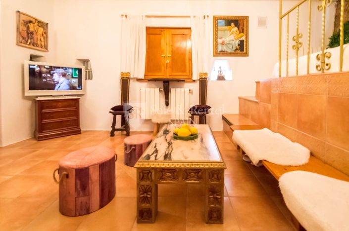 Image No.53-8 Bed Villa for sale