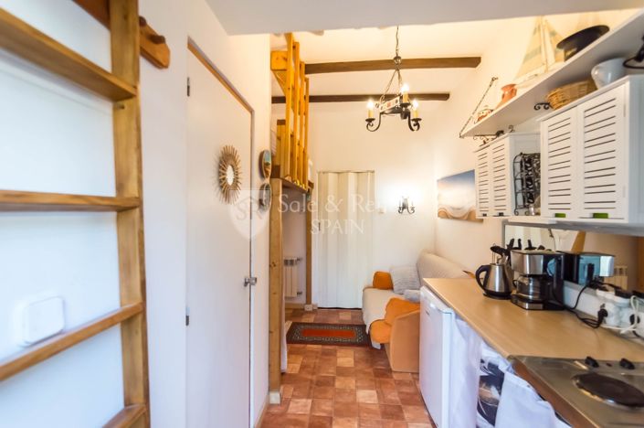 Image No.57-8 Bed Villa for sale