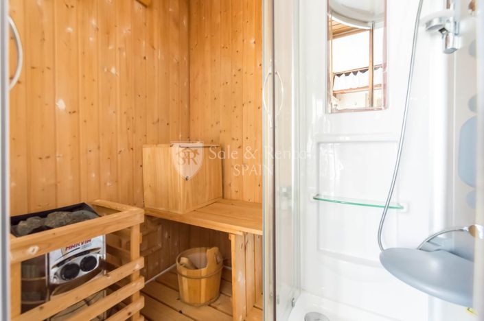 Image No.7-8 Bed Villa for sale