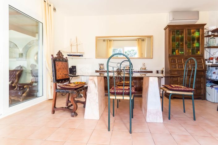 Image No.8-8 Bed Villa for sale