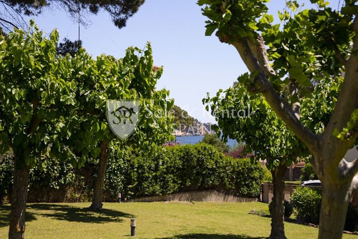 Image No.56-4 Bed Flat for sale