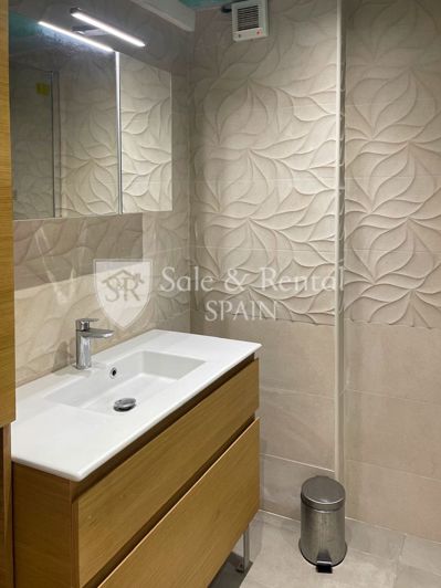 Image No.24-3 Bed Flat for sale