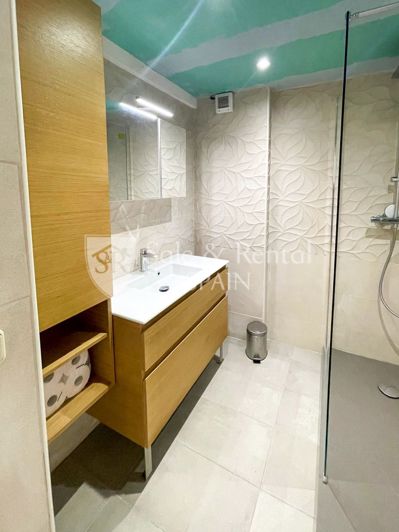 Image No.25-3 Bed Flat for sale