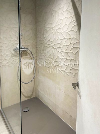 Image No.26-3 Bed Flat for sale