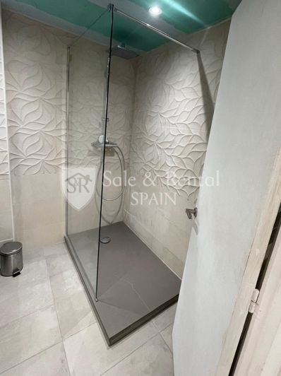 Image No.27-3 Bed Flat for sale